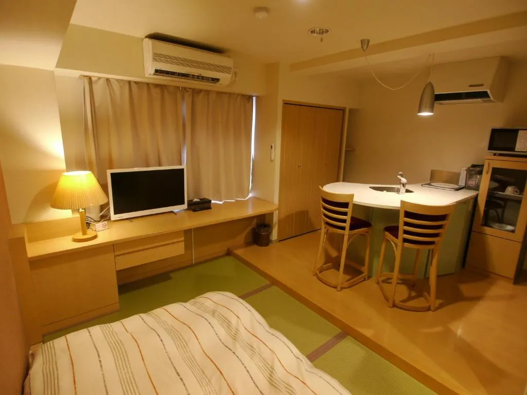 Osaka Hana Hostel - 外国人STAFFのいるインターナショナルな宿, Higashiosaka, Japan