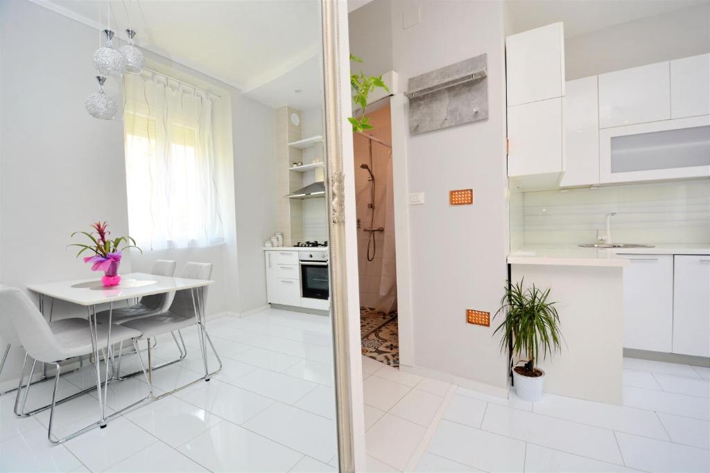 Kuchyňa alebo kuchynka v ubytovaní Apartment Populare