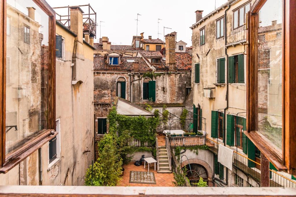 SAINT MARK'S BASILICA @200 meters - Maisonette