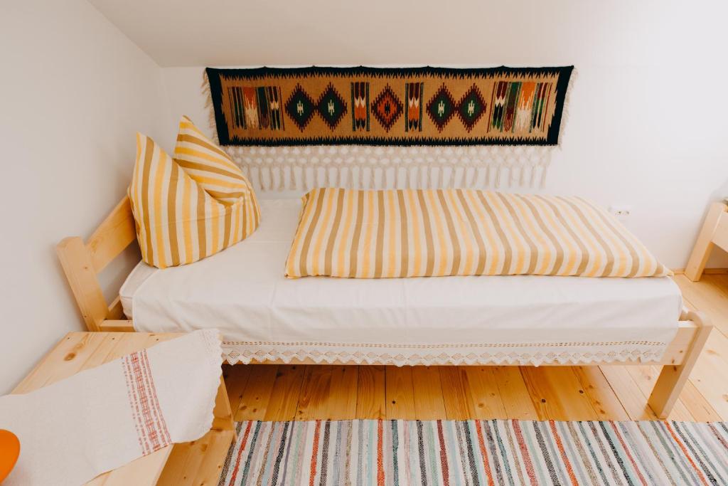 Gáll vendégház - Three-Bedroom Apartment