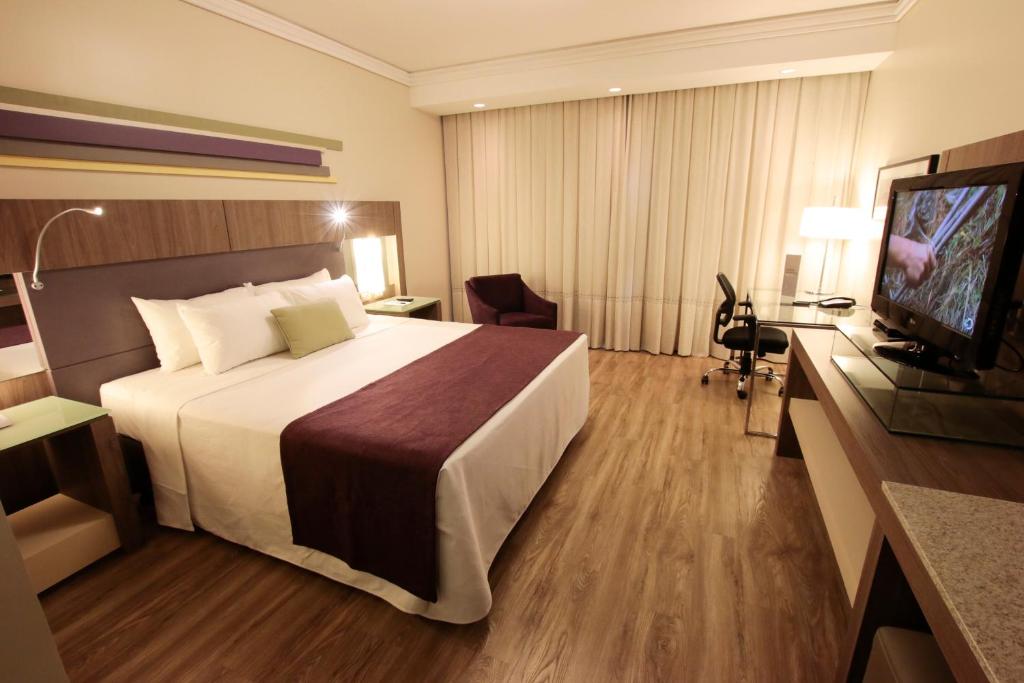  Grand Hotel Rayon