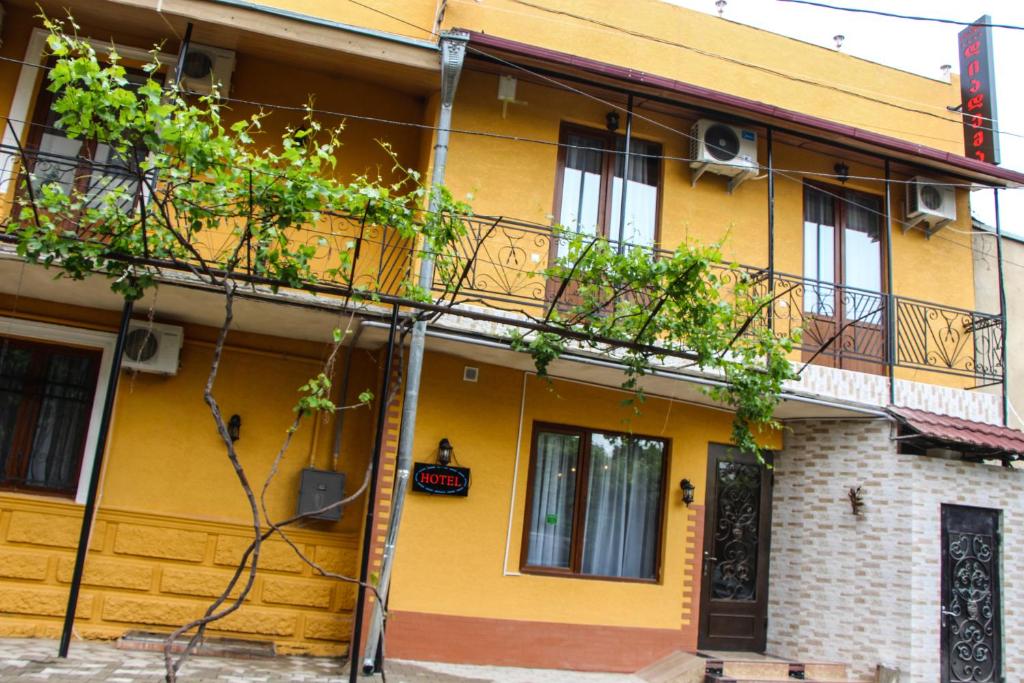 Budova, kde se hotel nachází