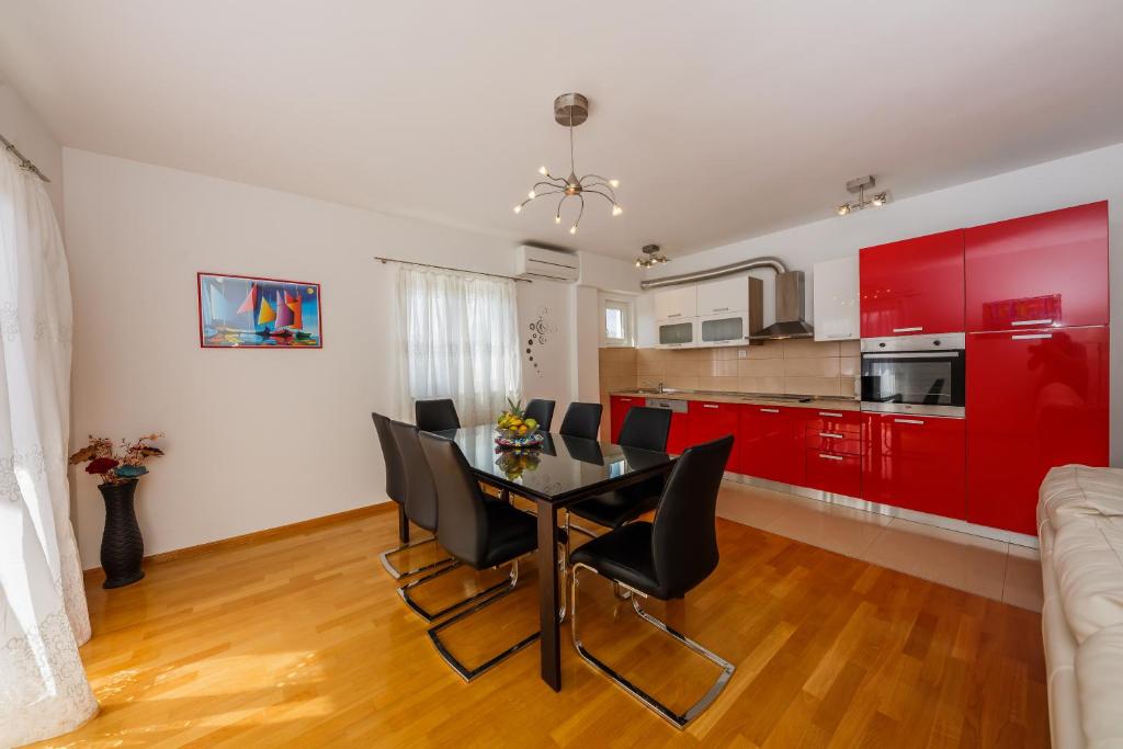 Kuchyňa alebo kuchynka v ubytovaní Apartments Selak