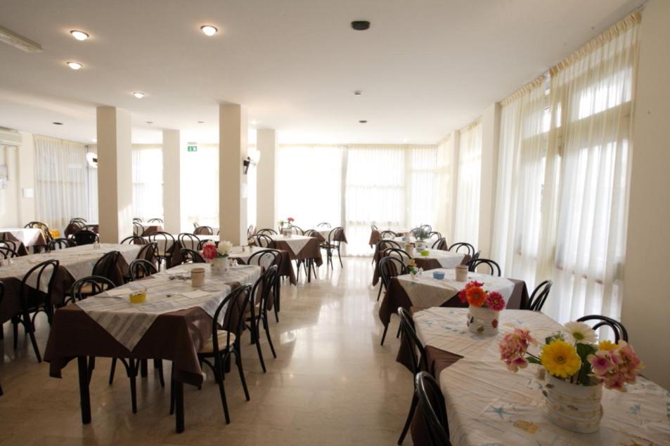 Restaurace v ubytování Hotel Tosi