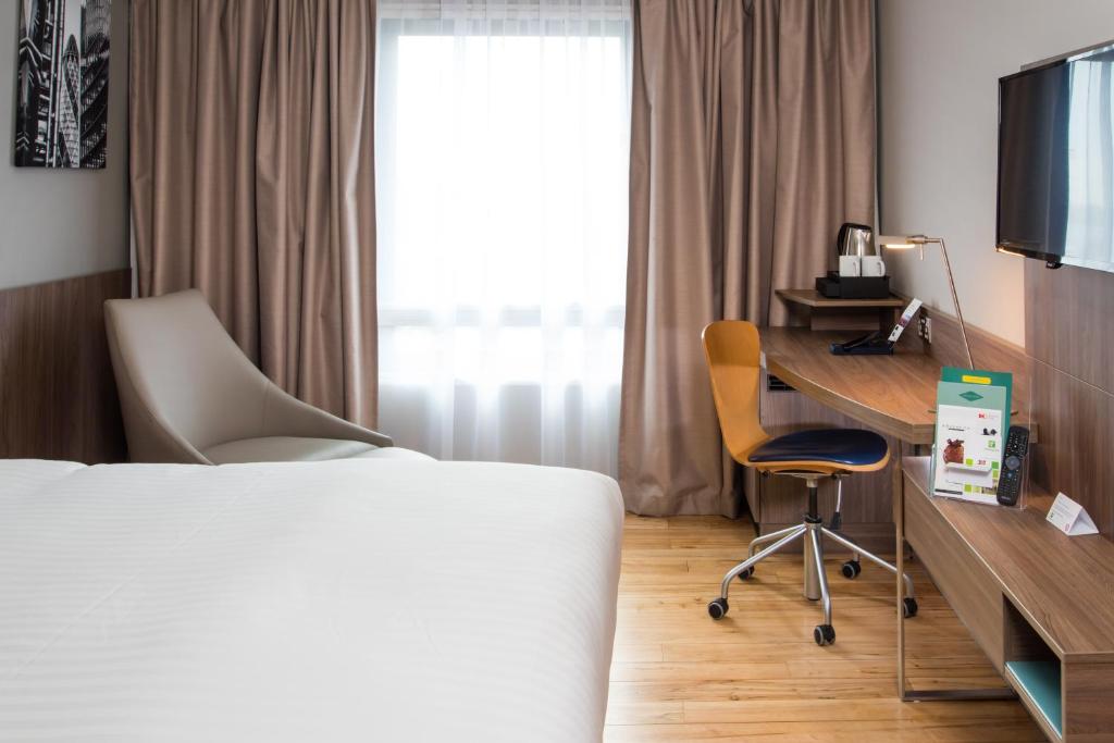 Holiday Inn London West by IHG - Resim 12