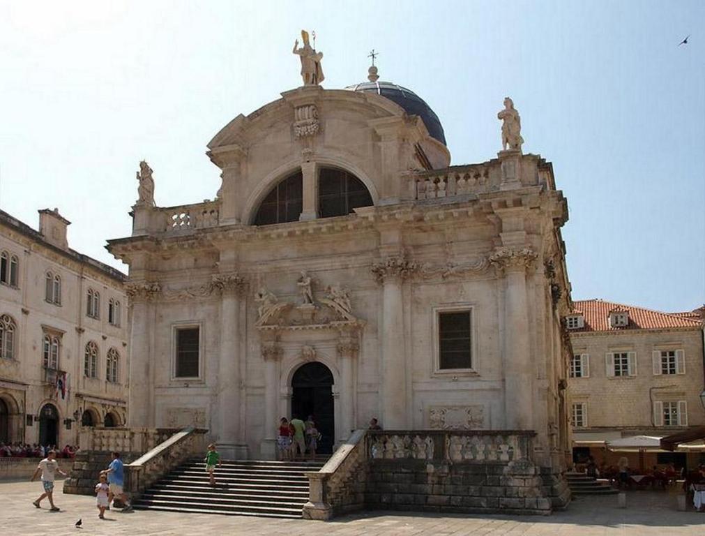 Miestna pamiatka v blízkosti apartmánu