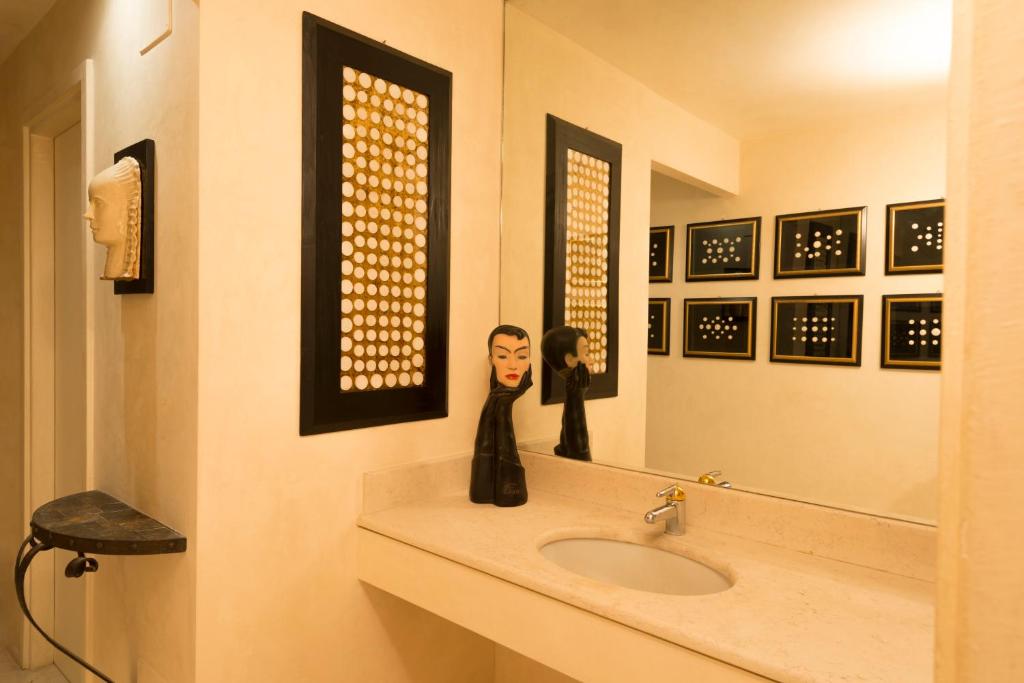 Zdjęcie z galerii obiektu B&B Villa dei Calchi - Suite Room di Charme w mieście San Felice sul Panaro