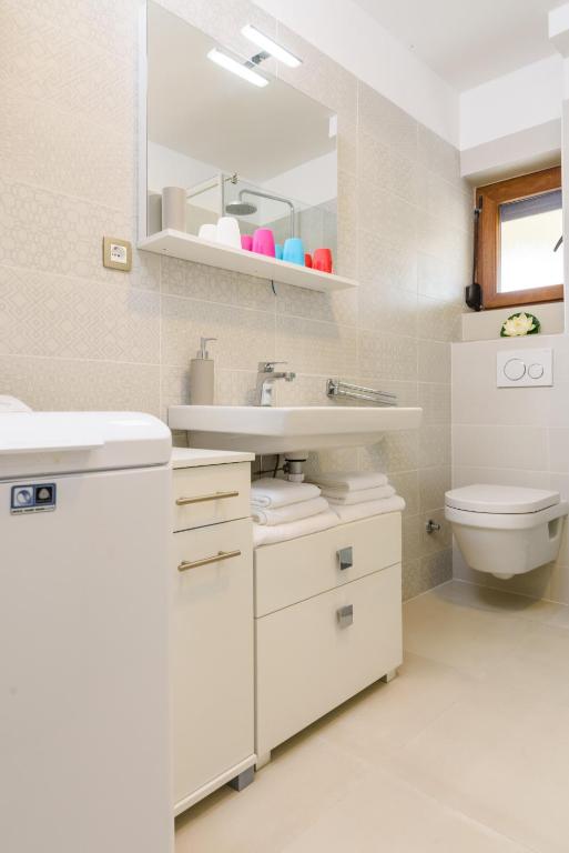 Kúpeľňa v ubytovaní Apartmani Marko i Ana