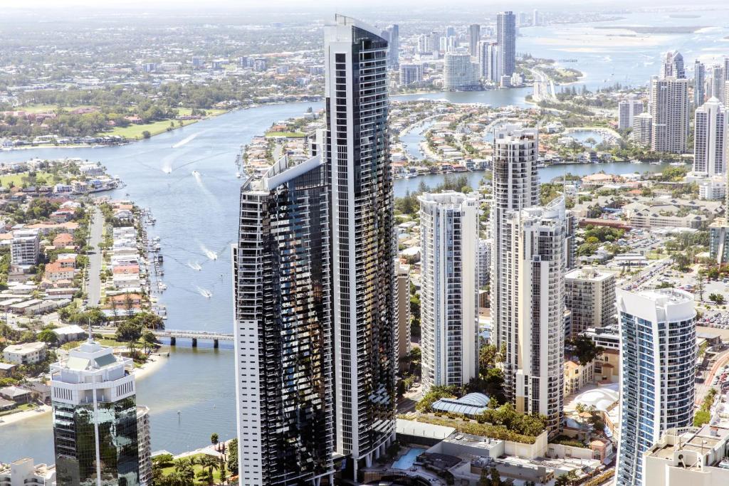 Holiday Holiday Circle On Cavill Apartments, Gold Coast (updated prices