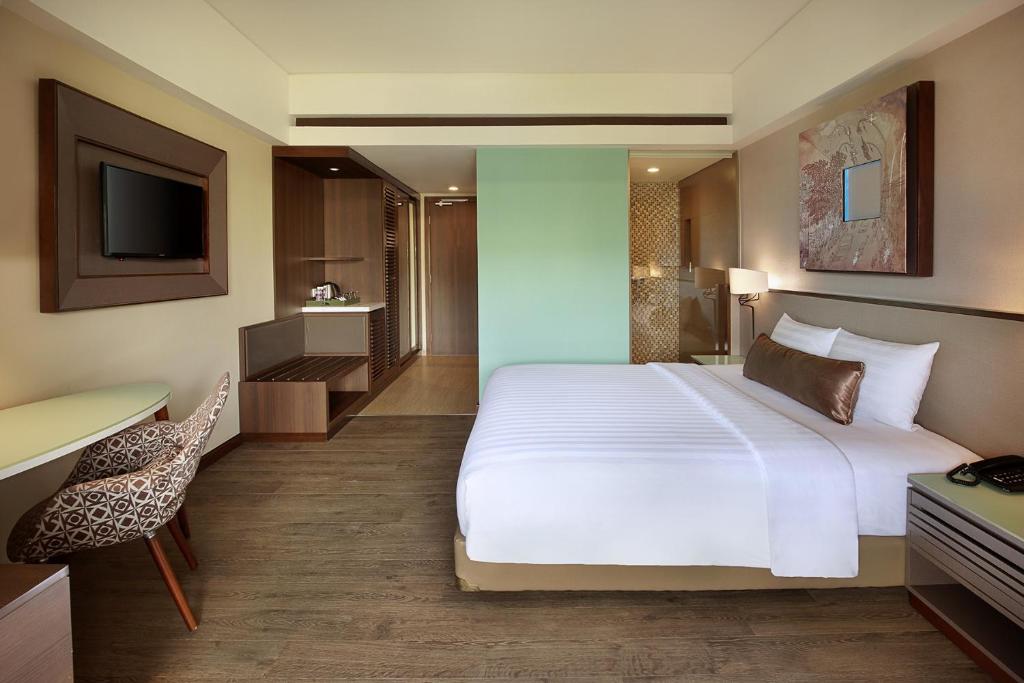 Mercure Bali Legian - Deluxe King Room With Balcony