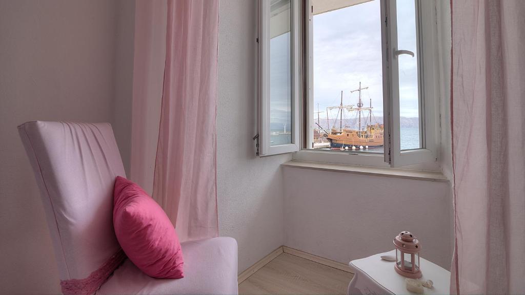 Fotografie z fotogalerie ubytování Apartments & Rooms Josephine v destinaci Senj