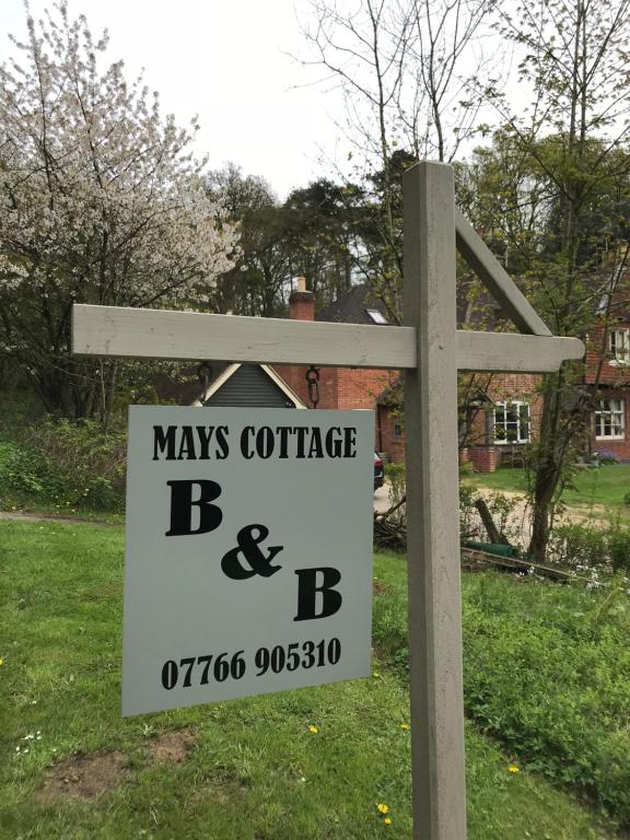 Mays Cottage Bed and Breakfast