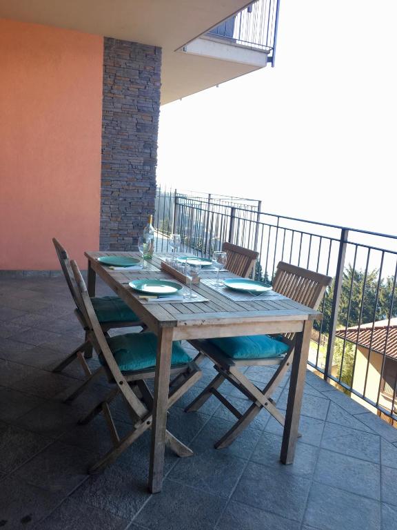 Un balcon sau o terasă la Riflessi di Lago