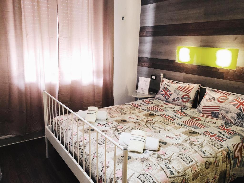 A bed or beds in a room at Sophia