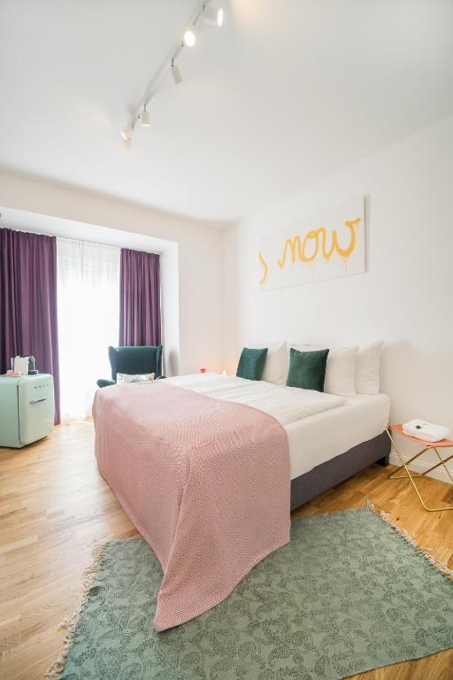Postel nebo postele na pokoji v ubytování Victoria Hotel