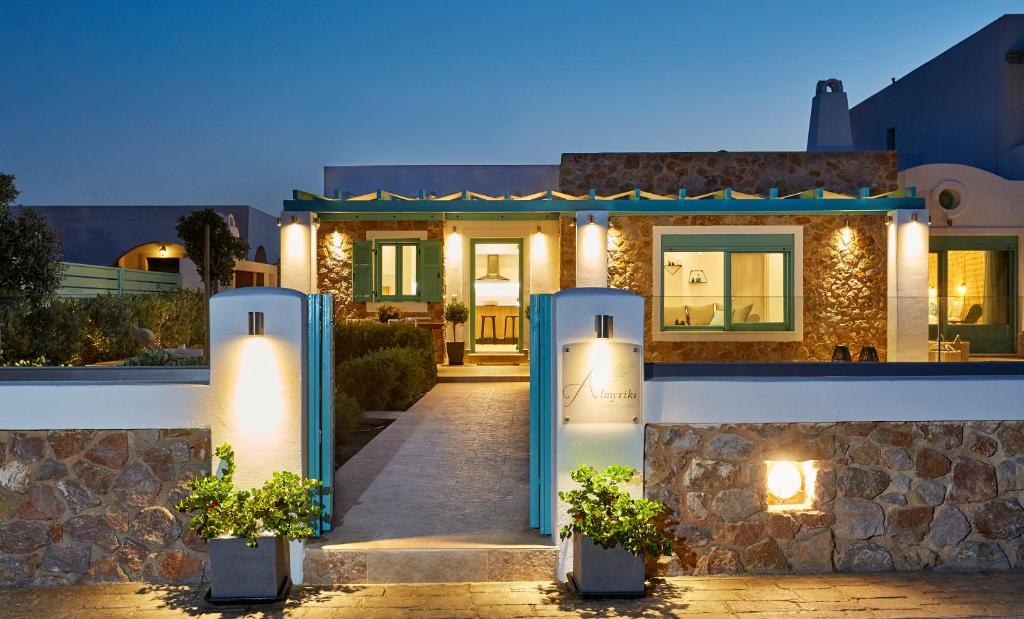 Almyriki Beach Villa - Three-Bedroom Villa With Private Pool