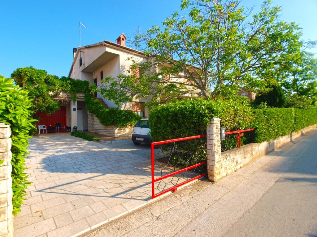 Budova, v ktorej sa apartmán nachádza