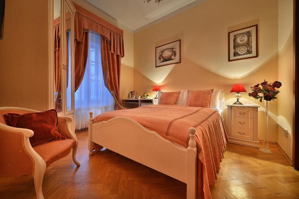 
Small Double Room
