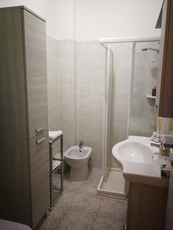 Een badkamer bij Cabà Holiday Bardolino Gritti