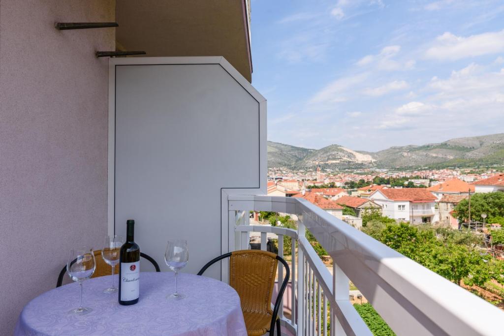 Nespecifikovaný výhled na hory nebo výhled na hory při pohledu z apartmánu