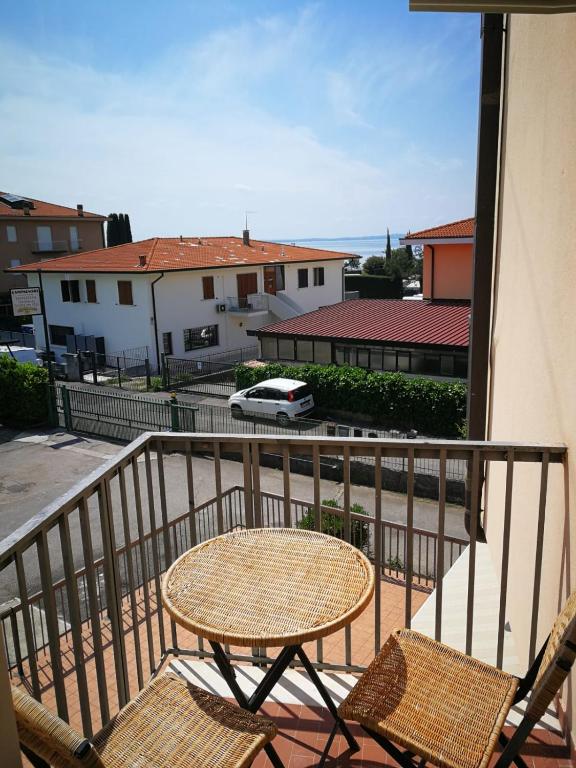 Een balkon of terras bij Cabà Holiday Bardolino Gritti