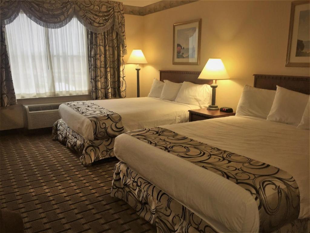 Baymont by Wyndham Waterford/Burlington WI - Queen Room With Two Queen Beds - Non-Smoking