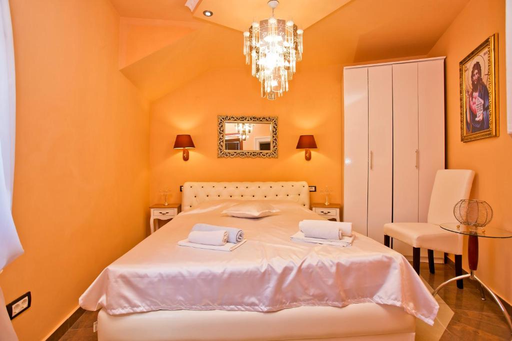 Apartments Admiral - 1