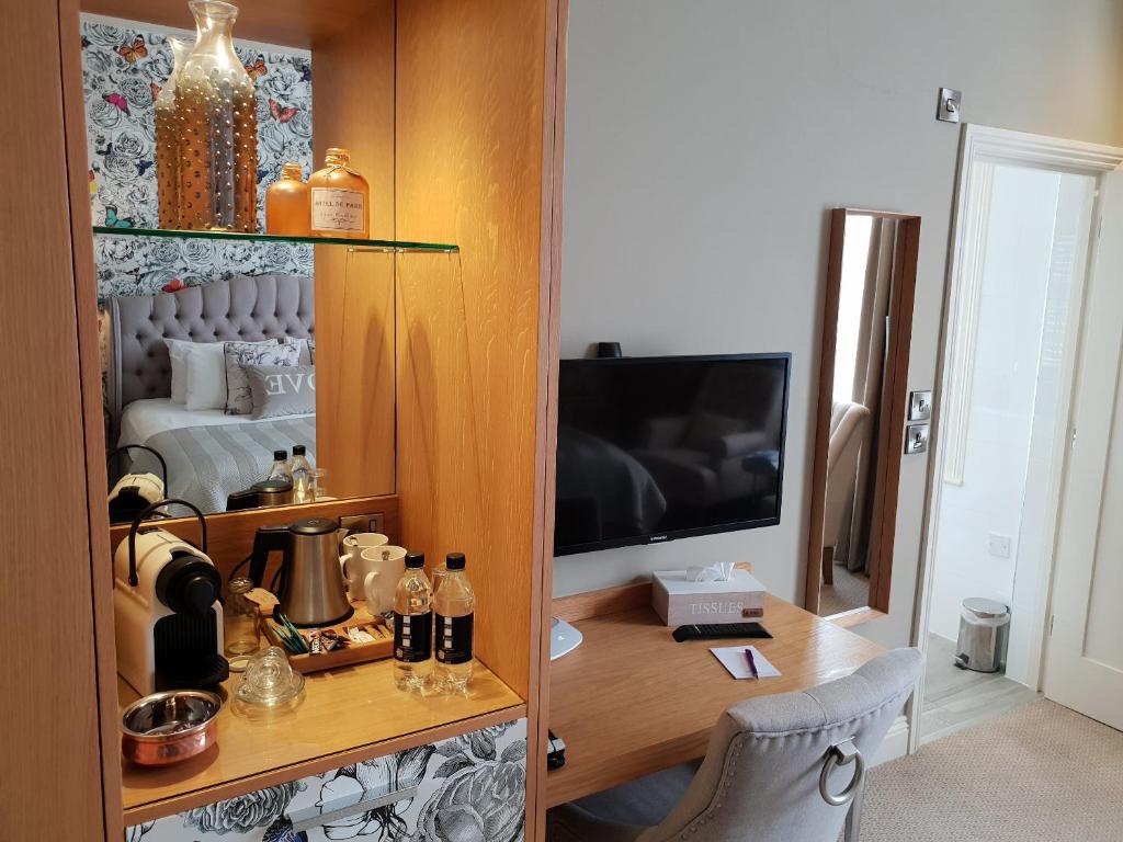 The Orchid Hotel - Resim 13