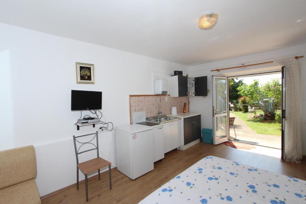 Kuchnia lub aneks kuchenny w obiekcie Apartments Rosanna