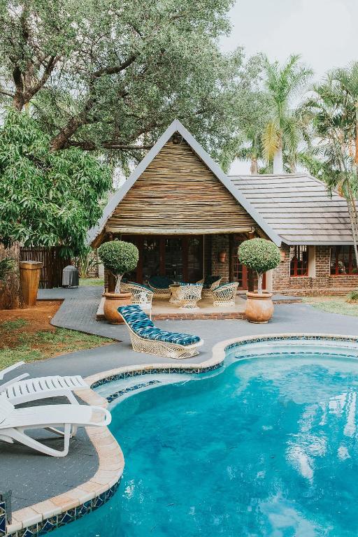 Bazén v ubytování Iso'Bella Vita Guesthouse nebo v jeho okolí