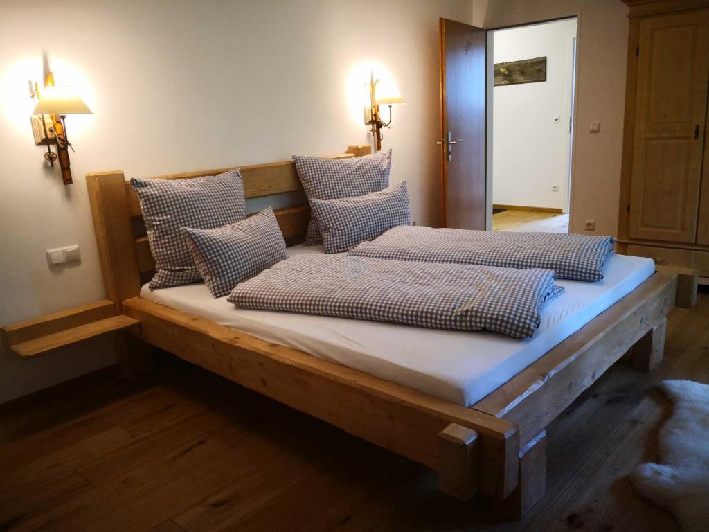 Katil atau katil-katil dalam bilik di Ferienhaus Badersee