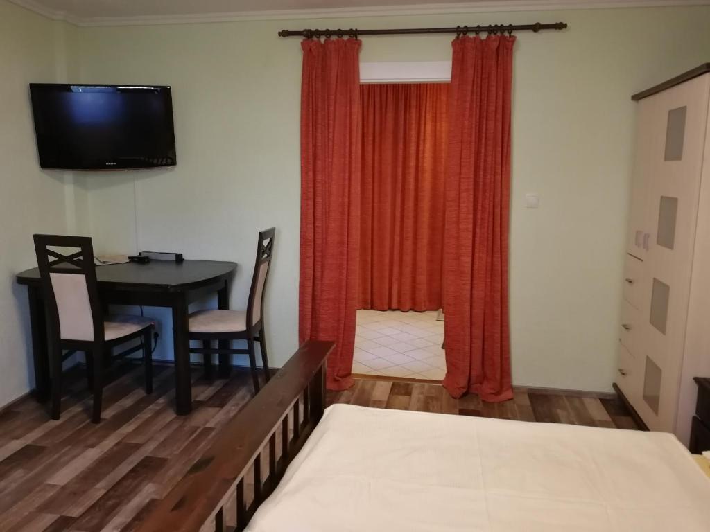 Postel nebo postele na pokoji v ubytování Ferienwohnung Pohle-Priske Radebeul