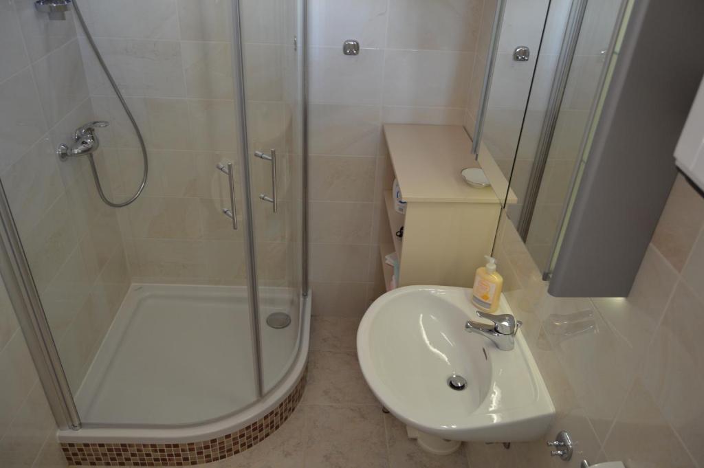 Kúpeľňa v ubytovaní Apartmani Misic