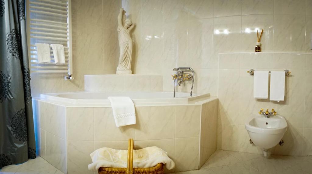 Koupelna v ubytování Hotel Starkenberg