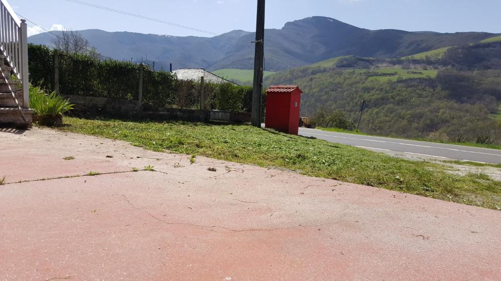 Widok na góry z tego domu wakacyjnego
