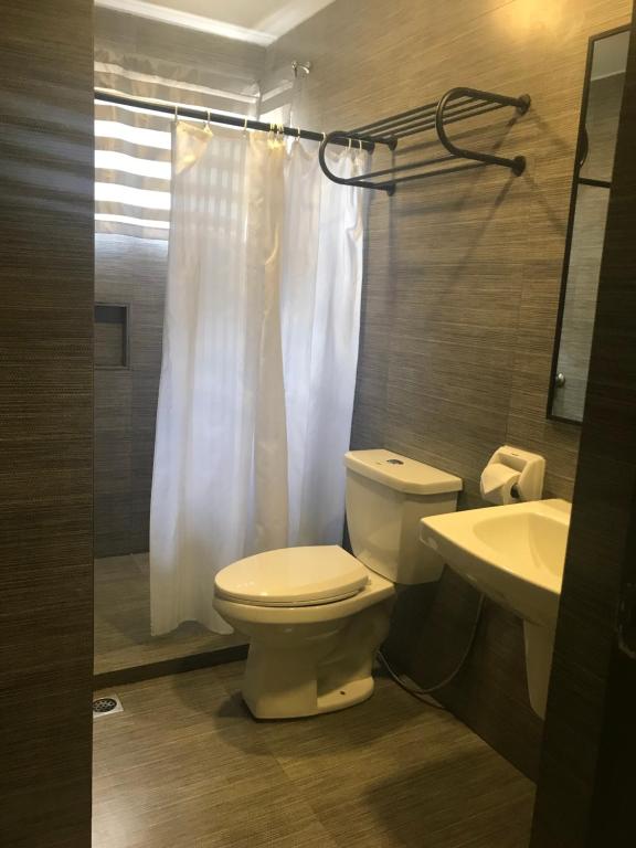 Koupelna v ubytování Cebu R Hotel Capitol