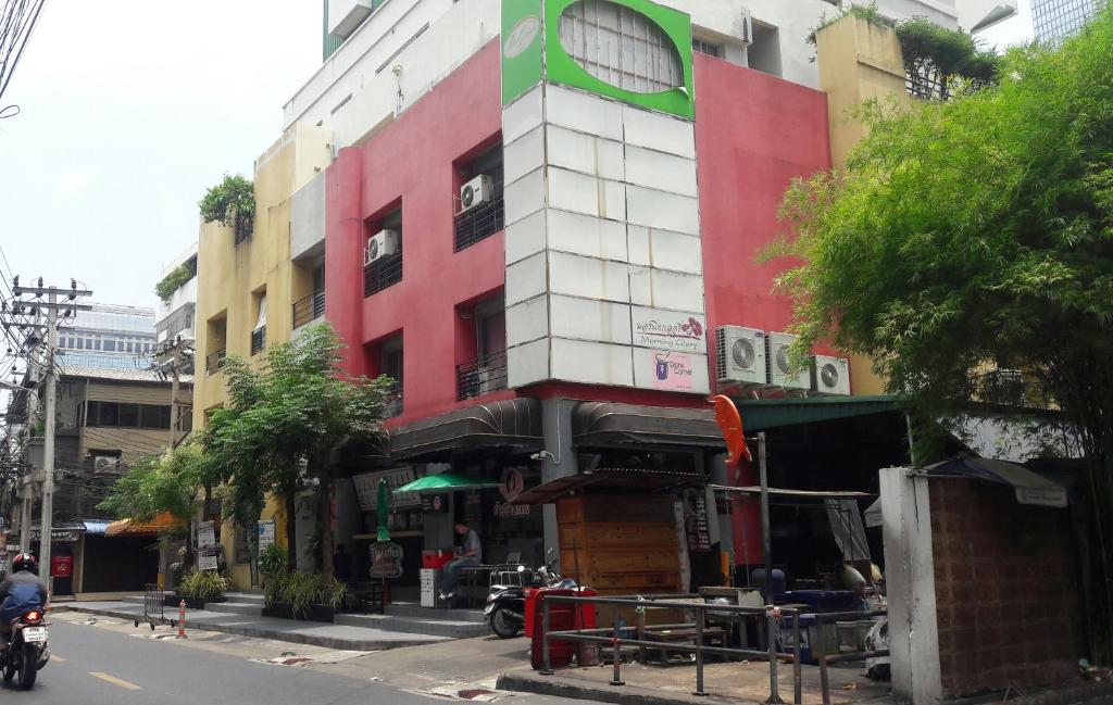 Panoramic City View Room at Silom - 16