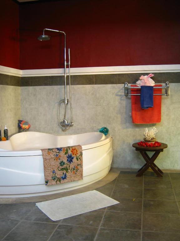 Villa Shantitara Bungalows - 2