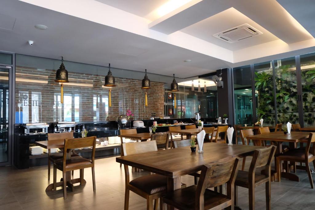 Restaurace v ubytování Inn Residence Serviced Suites - SHA Extra Plus