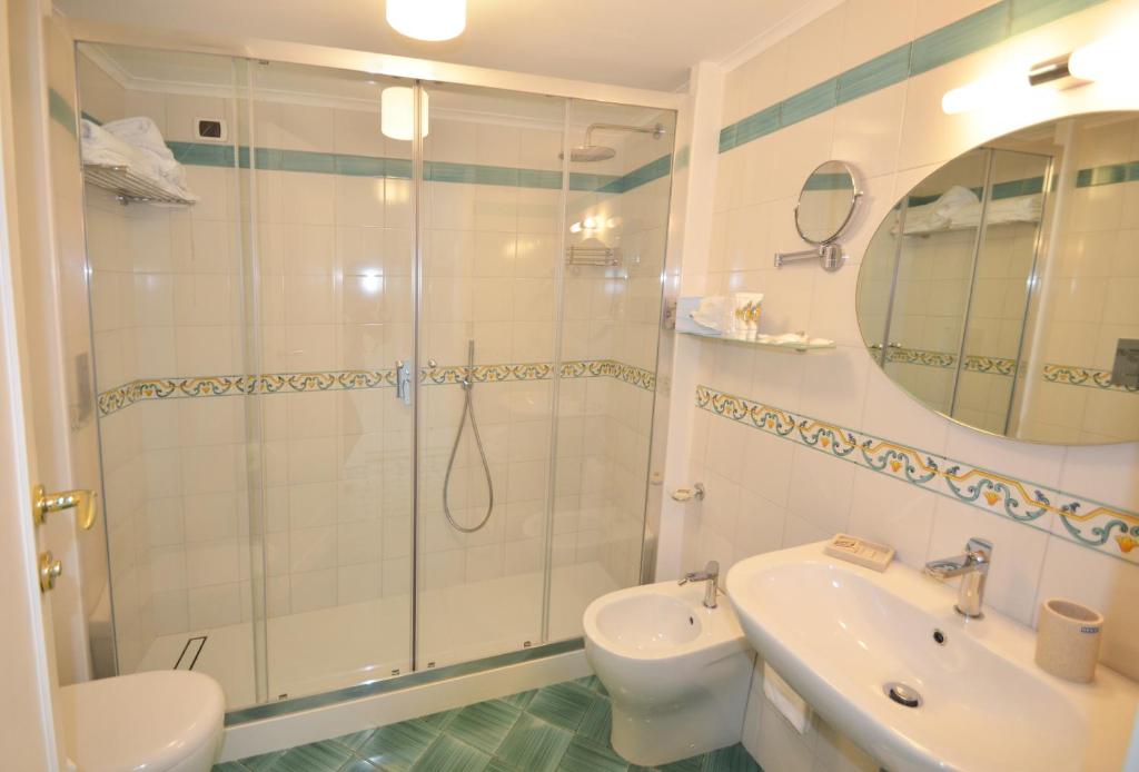 Bagno di Albergo Gatto Bianco