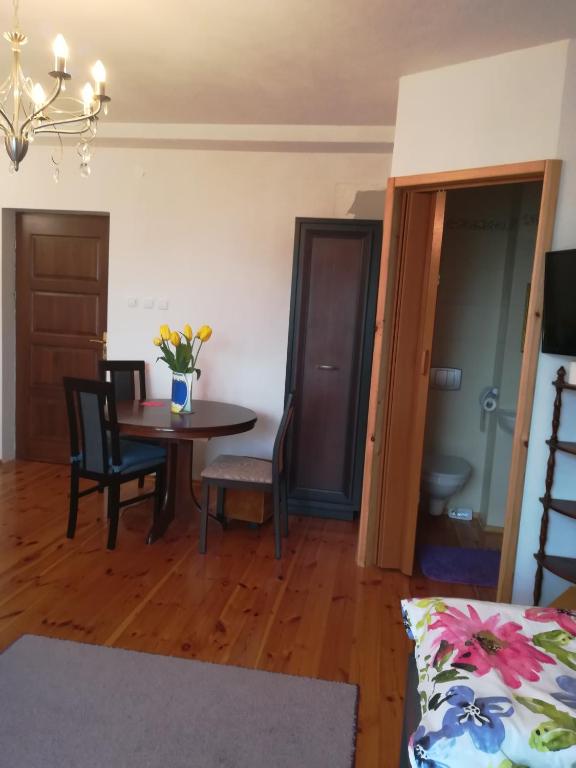 Pokoje Gościnne Lawenda - Driepersoonskamer Met Badkamer