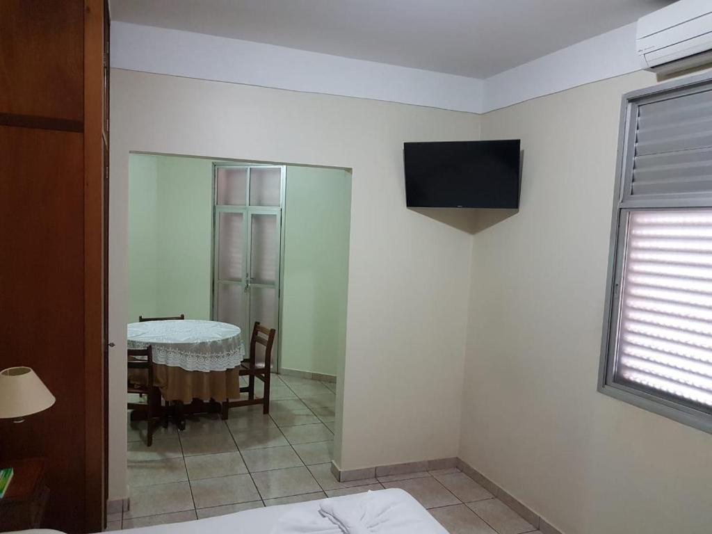 TV a/nebo společenská místnost v ubytování Scala Hotel Barretos