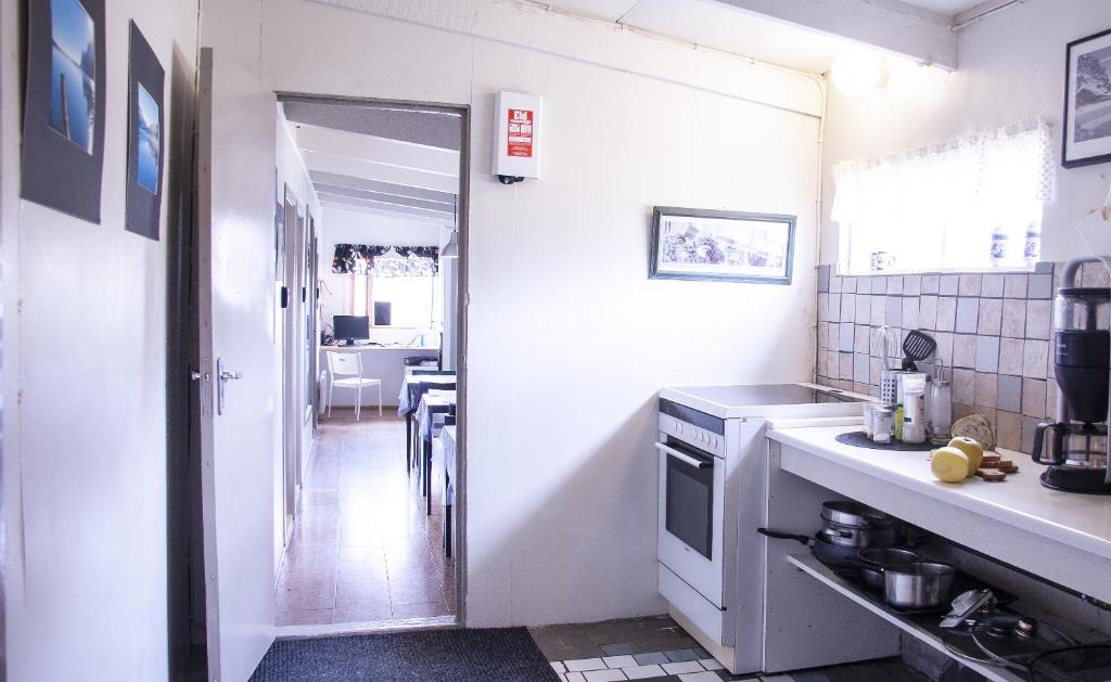 Cucina o angolo cottura di Fossardalur Guesthouse