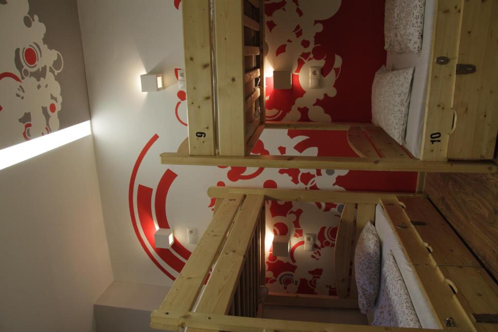 Greg&Tom Party Hostel - Bed In 4-Bed Mixed Dormitory Room (Age Restriction - 18-40)