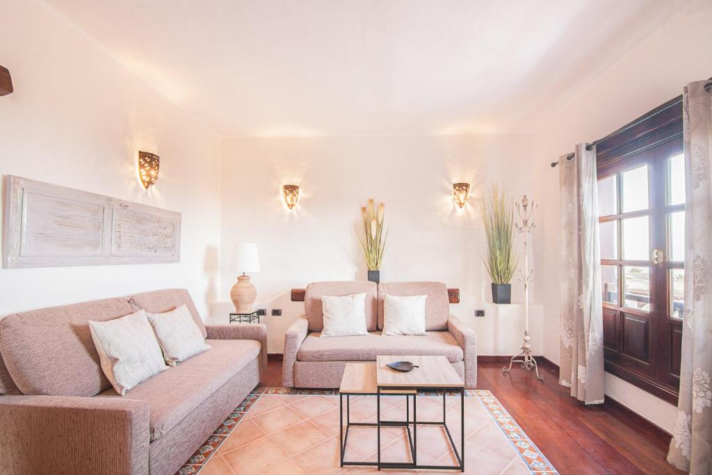 A seating area at Apartamentos Rurales Islas Canarias