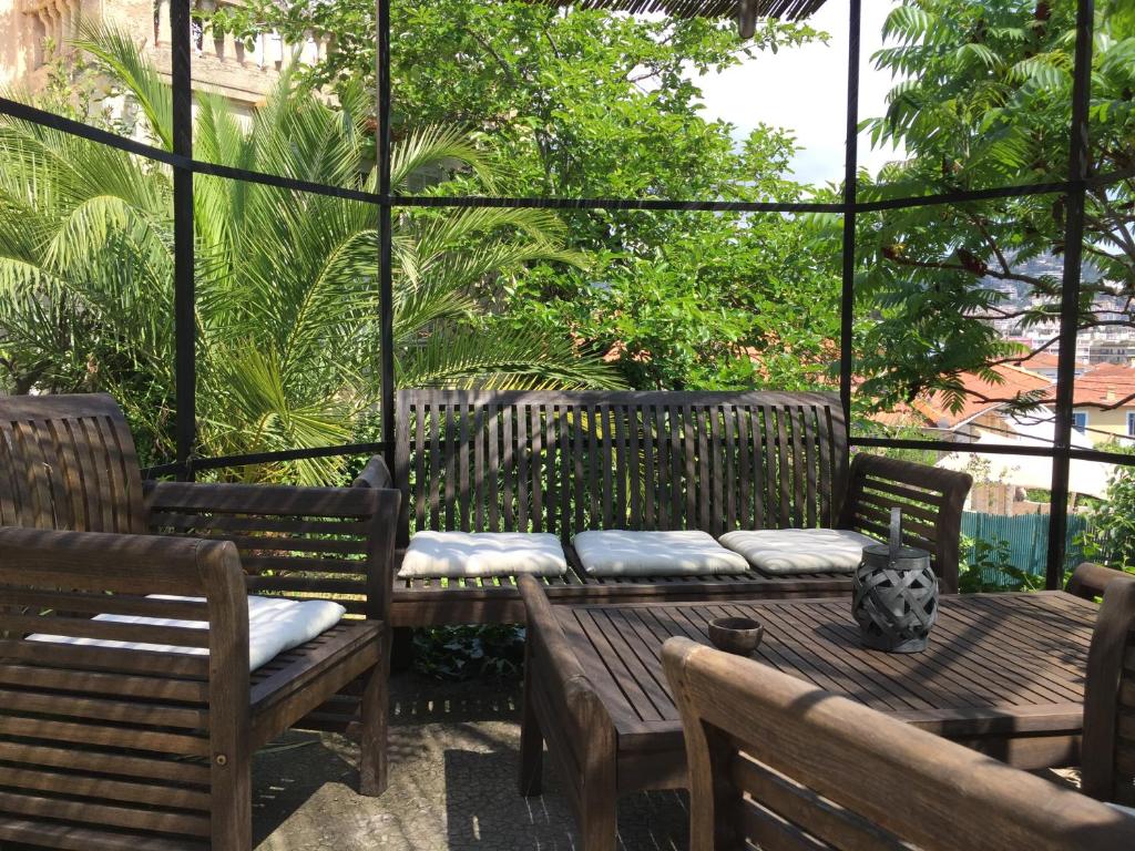 Zahrada ubytování Bed & Breakfast Chambres d'hôtes COTTAGE BELLEVUE