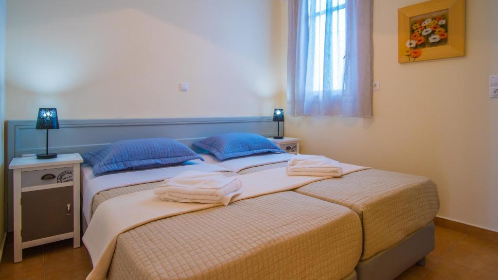 Posteľ alebo postele v izbe v ubytovaní Maribella Residence Old Town Rethymno