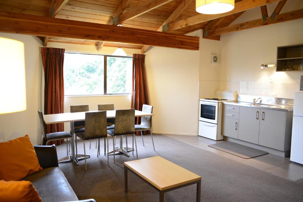 
Deluxe Suite with Spa Bath
