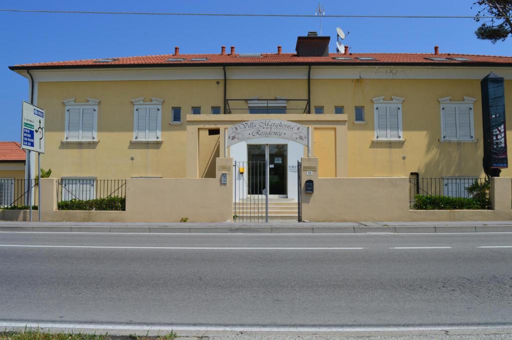 The facade or entrance of Residenza Villa Margherita