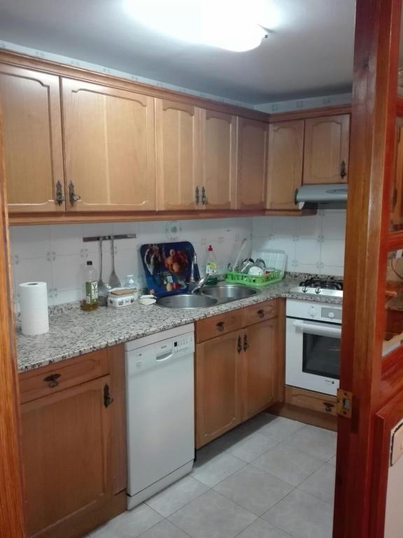 Kuchyň nebo kuchyňský kout v ubytování Casa Sariñena